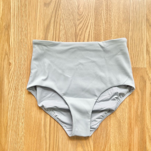 Clear waters high-waisted bikini bottom - Picture 3 of 6